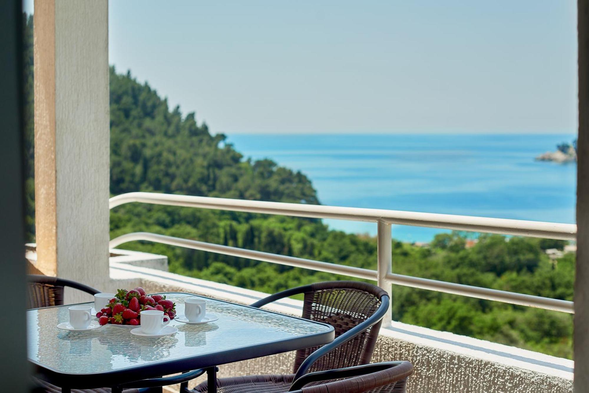 Apartments Villa Relax Petrovac Eksteriør bilde