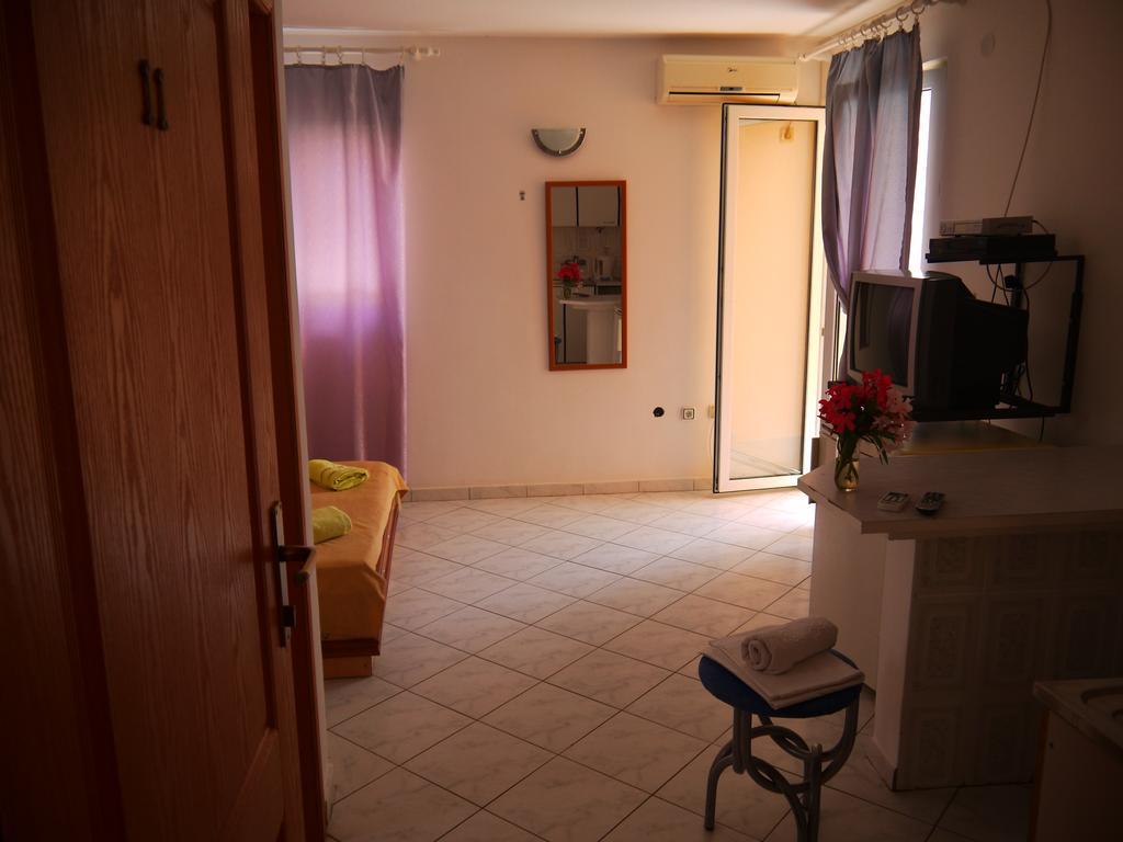 Apartments Villa Relax Petrovac Eksteriør bilde